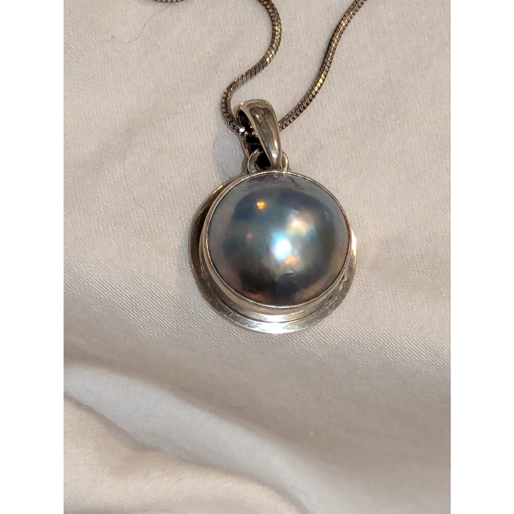 Mabe Pearl and Sterling Silver Pendant w/ Snake Chain